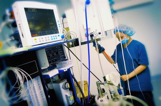 nurse-operating-room.jpg